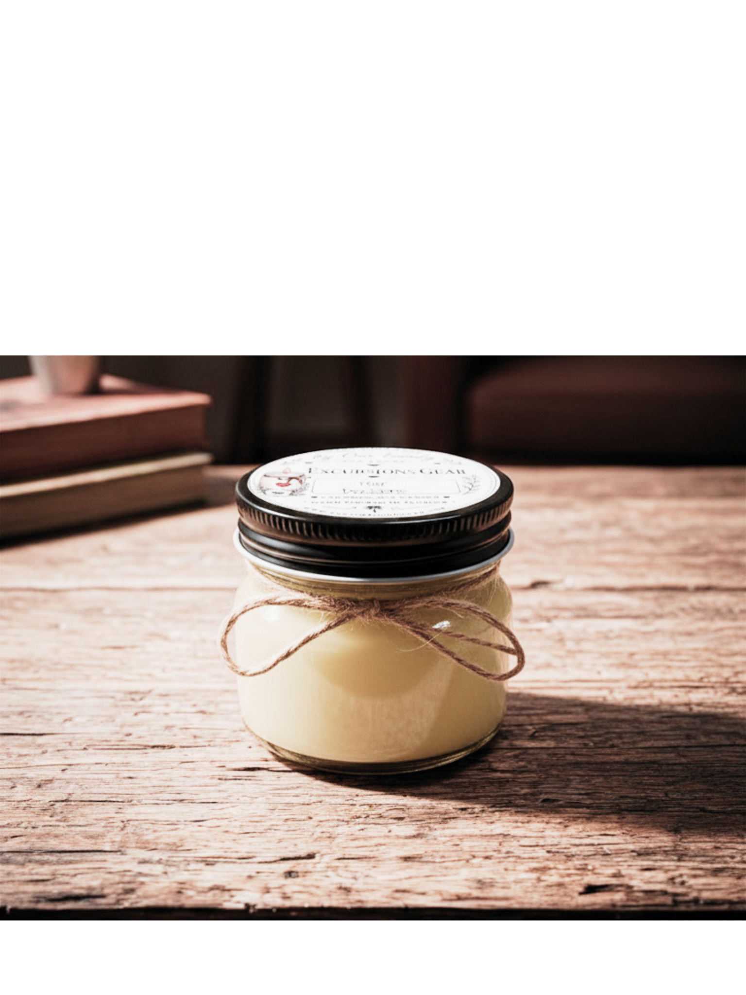 Hand-Poured Coconut Soy Candle – 6 oz